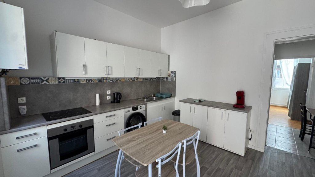 APPARTEMENT T2 A LOUER - ST ETIENNE - 53.33 m2 - 590 &euro; charges comprises par mois