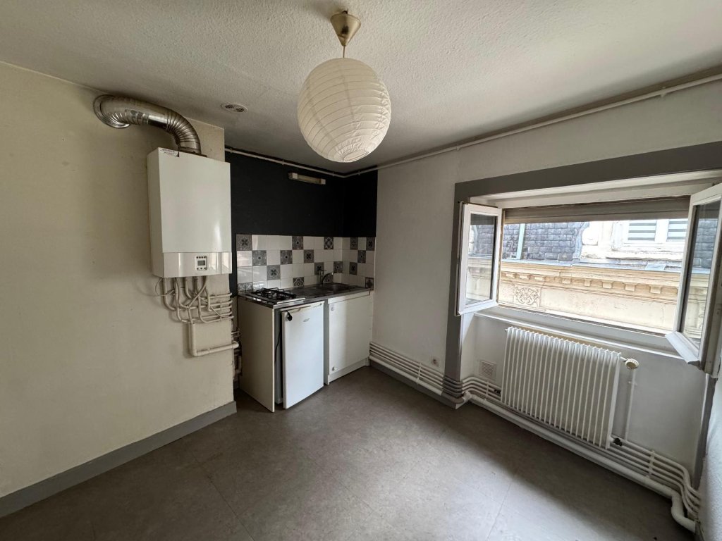 APPARTEMENT T2 A LOUER - ST ETIENNE - 42 m2 - 430 &euro; charges comprises par mois