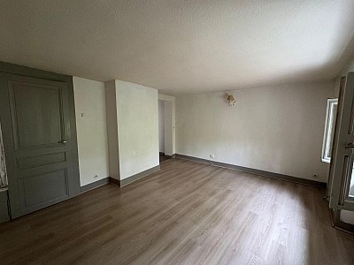 APPARTEMENT T2 A LOUER - ST ETIENNE - 42 m2 - 430 &euro; charges comprises par mois