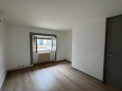 APPARTEMENT T2 A LOUER - ST ETIENNE - 42 m2 - 430 &euro; charges comprises par mois