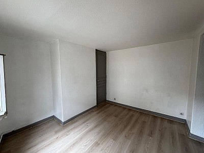 APPARTEMENT T2 A LOUER - ST ETIENNE - 42 m2 - 430 &euro; charges comprises par mois