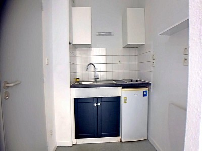 APPARTEMENT T2 A LOUER - ST ETIENNE - 29.48 m2 - 430 &euro; charges comprises par mois