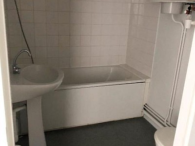 APPARTEMENT T2 A LOUER - ST ETIENNE - 29.48 m2 - 430 &euro; charges comprises par mois
