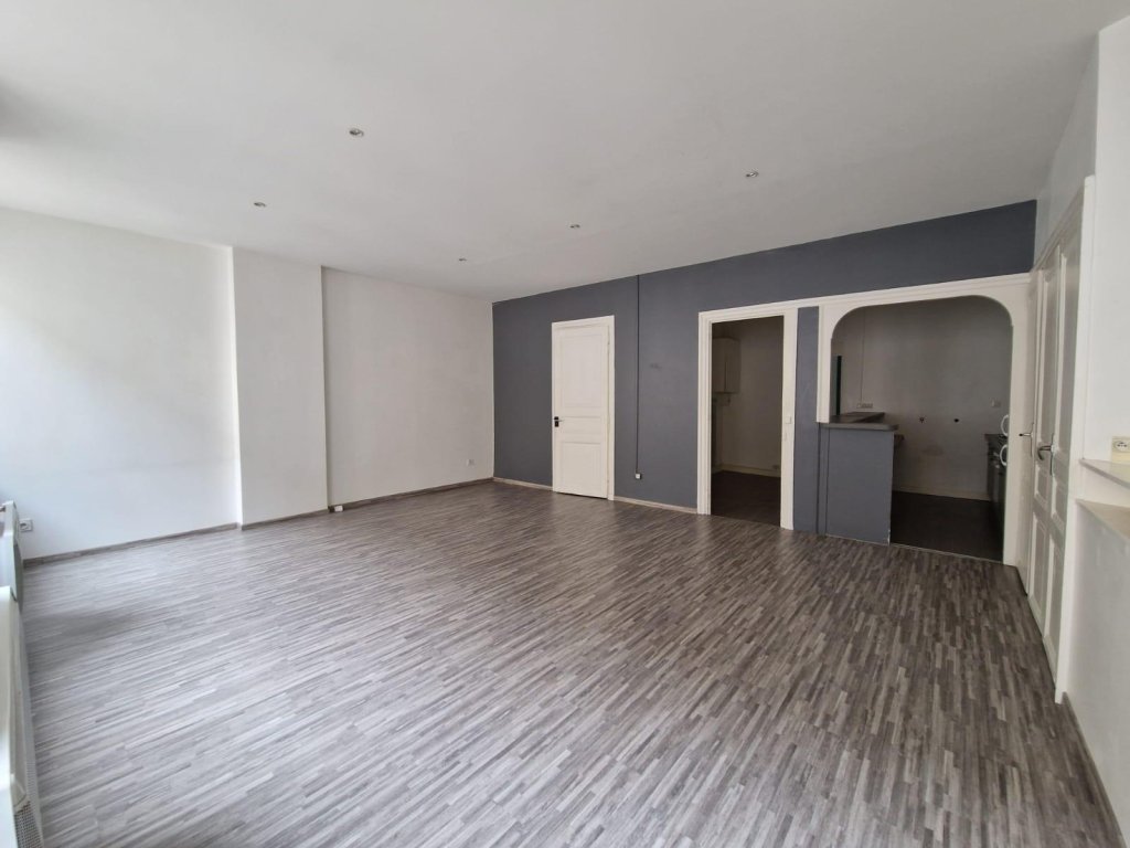 APPARTEMENT T2 A LOUER - ST ETIENNE - 80 m2 - 545 &euro; charges comprises par mois