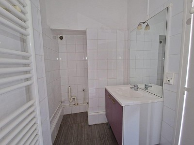APPARTEMENT T2 A LOUER - ST ETIENNE - 80 m2 - 545 € charges comprises par mois