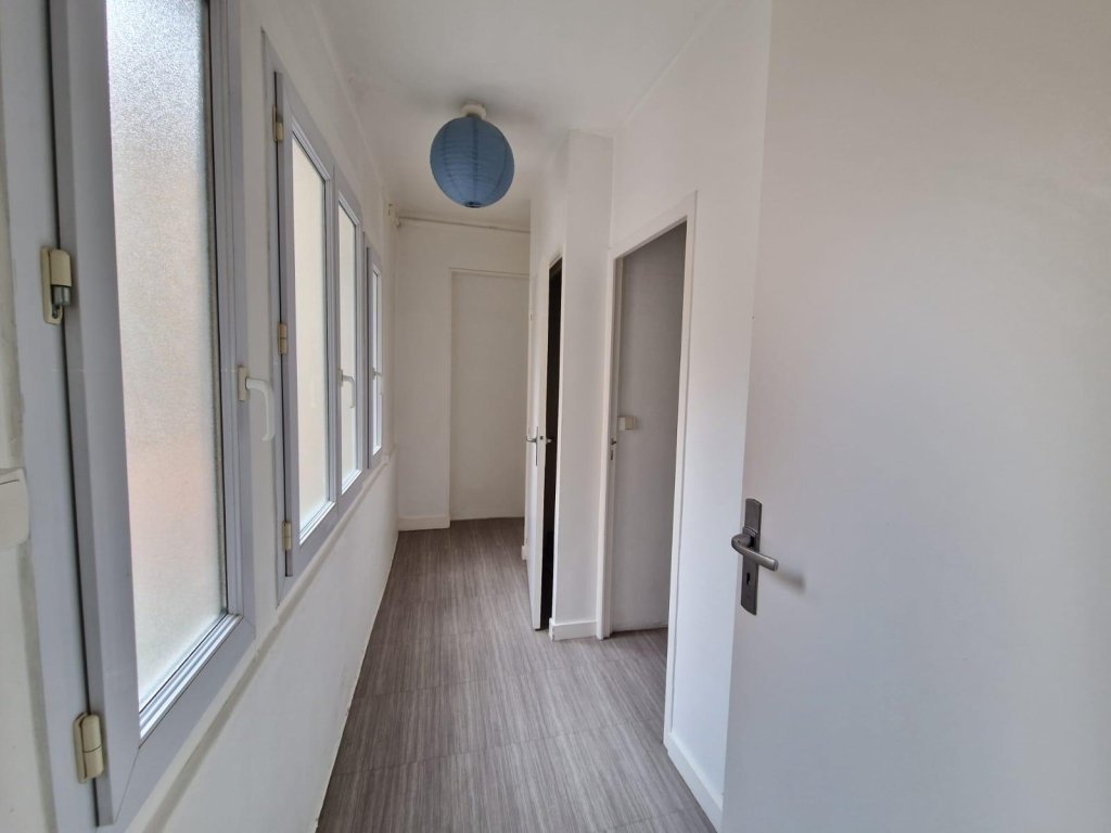 APPARTEMENT T2 A LOUER - ST ETIENNE - 80 m2 - 545 &euro; charges comprises par mois