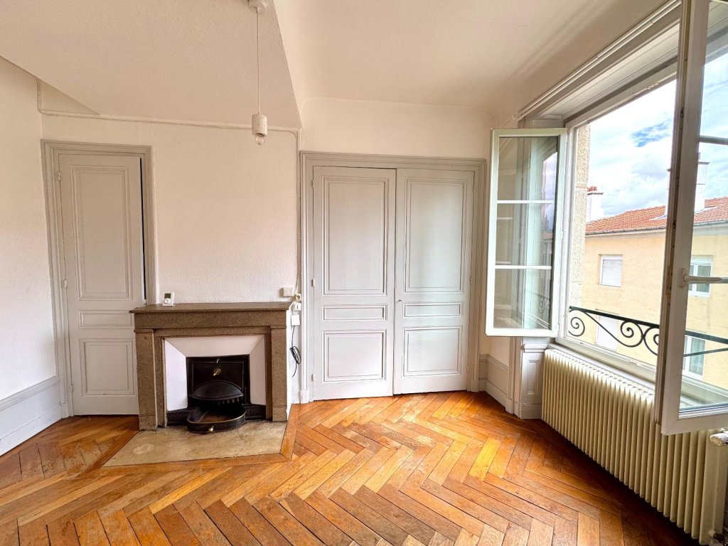 APPARTEMENT T2 A LOUER - ST ETIENNE - 39.06 m2 - 420 &euro; charges comprises par mois