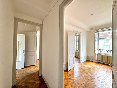 APPARTEMENT T2 A LOUER - ST ETIENNE - 39.06 m2 - 420 &euro; charges comprises par mois