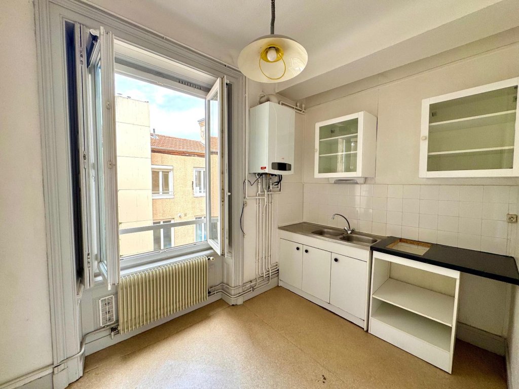 APPARTEMENT T2 A LOUER - ST ETIENNE - 39.06 m2 - 420 &euro; charges comprises par mois