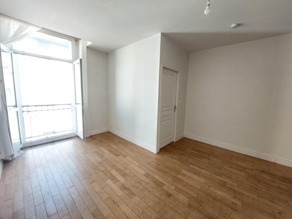 APPARTEMENT T2 A LOUER - ST ETIENNE - 39.36 m2 - 415 &euro; charges comprises par mois