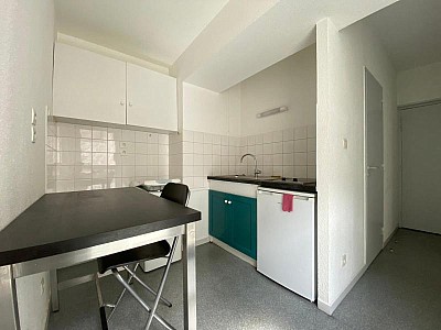 APPARTEMENT T2 A LOUER - ST ETIENNE - 31 m2 - 415 &euro; charges comprises par mois