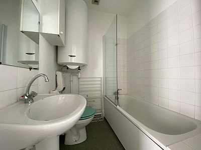 APPARTEMENT T2 A LOUER - ST ETIENNE - 31 m2 - 415 &euro; charges comprises par mois