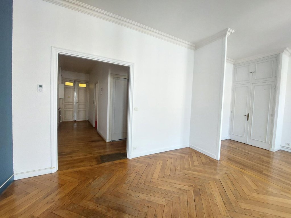 APPARTEMENT T2 A LOUER - ST ETIENNE - 65.72 m2 - 615 &euro; charges comprises par mois