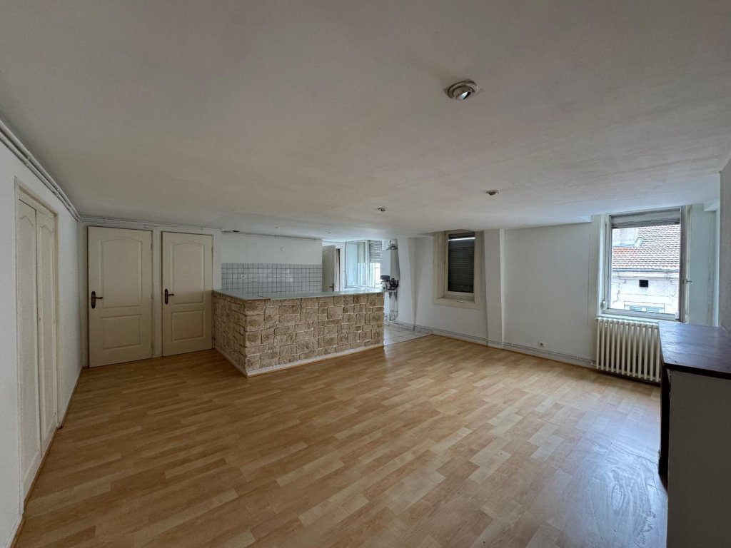 APPARTEMENT T2 A LOUER - ST ETIENNE - 52.8 m2 - 455 &euro; charges comprises par mois