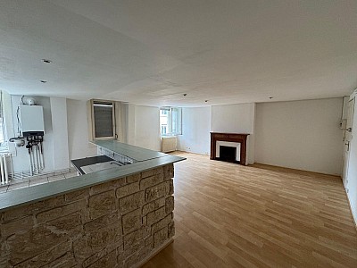 APPARTEMENT T2 A LOUER - ST ETIENNE - 52.8 m2 - 455 &euro; charges comprises par mois