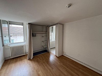 APPARTEMENT T2 A LOUER - ST ETIENNE - 52.8 m2 - 455 &euro; charges comprises par mois