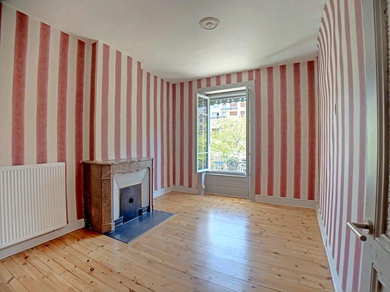 APPARTEMENT T2 A LOUER - ST ETIENNE - 56.33 m2 - 470 &euro; charges comprises par mois