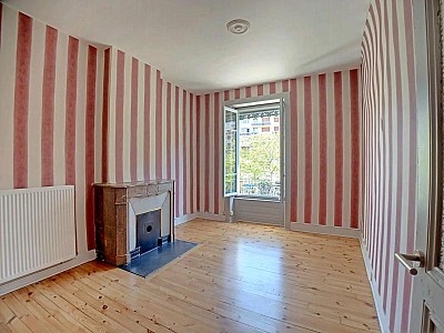 APPARTEMENT T2 A LOUER - ST ETIENNE - 56.33 m2 - 470 &euro; charges comprises par mois