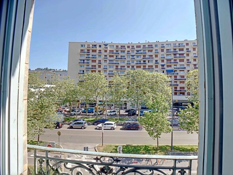 APPARTEMENT T2 A LOUER - ST ETIENNE - 56.33 m2 - 470 &euro; charges comprises par mois