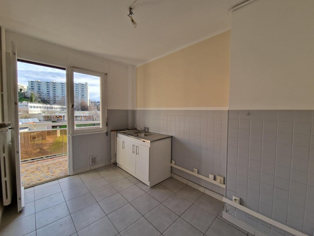 APPARTEMENT T2 A LOUER - ST ETIENNE - 43.03 m2 - 560 &euro; charges comprises par mois