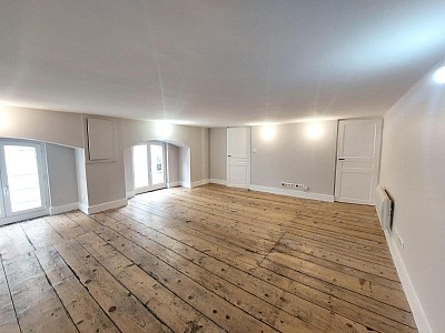 APPARTEMENT T2 A LOUER - ST ETIENNE - 49 m2 - 440 &euro; charges comprises par mois