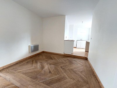 APPARTEMENT T2 A LOUER - ST ETIENNE - 65 m2 - 560 &euro; charges comprises par mois