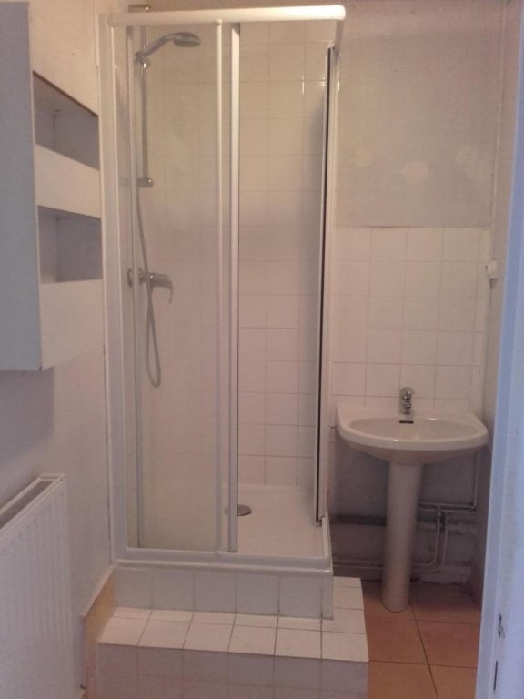 APPARTEMENT T2 A LOUER - ST ETIENNE - 53 m2 - 385 &euro; charges comprises par mois