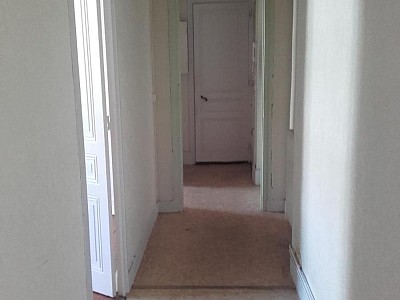 APPARTEMENT T2 A LOUER - ST ETIENNE - 53 m2 - 385 &euro; charges comprises par mois
