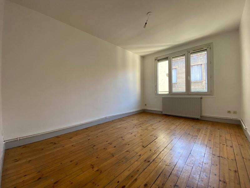 APPARTEMENT T2 A LOUER - ST ETIENNE - 45.96 m2 - 410 &euro; charges comprises par mois
