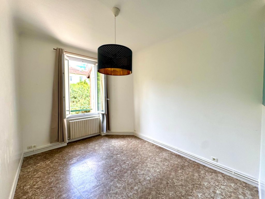 APPARTEMENT T2 A LOUER - ST ETIENNE - 53.85 m2 - 524 &euro; charges comprises par mois