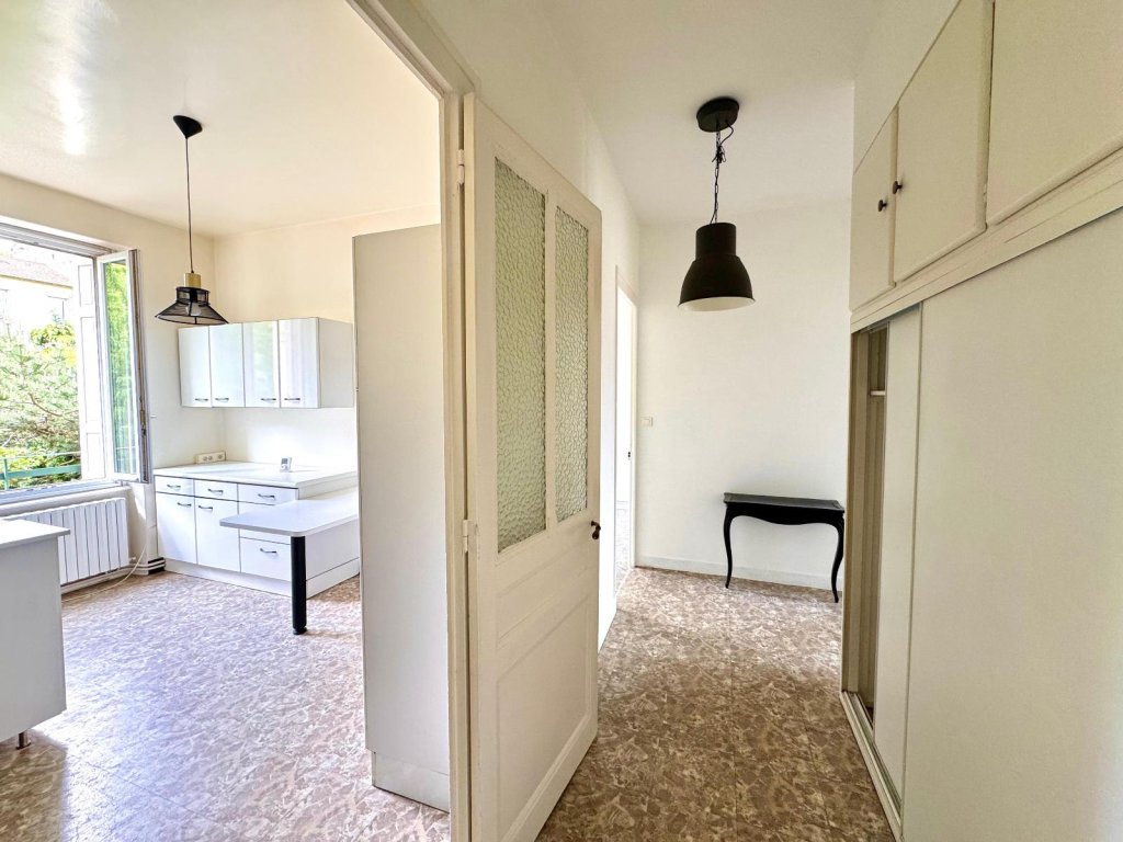 APPARTEMENT T2 A LOUER - ST ETIENNE - 53.85 m2 - 524 &euro; charges comprises par mois