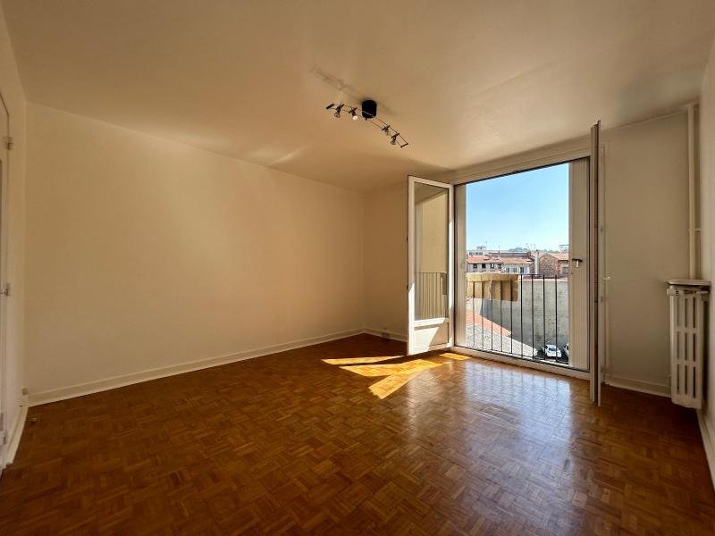 APPARTEMENT T2 A LOUER - ST ETIENNE - 43.3 m2 - 535 &euro; charges comprises par mois