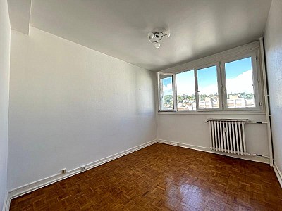 APPARTEMENT T2 A LOUER - ST ETIENNE - 43.3 m2 - 535 &euro; charges comprises par mois