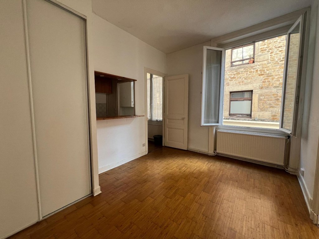 APPARTEMENT T2 A VENDRE - ST ETIENNE Centre Ville - 37.1 m2 - 54 500 &euro;