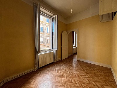 APPARTEMENT T2 A VENDRE - ST ETIENNE - 35 m2 - 33 000 &euro;