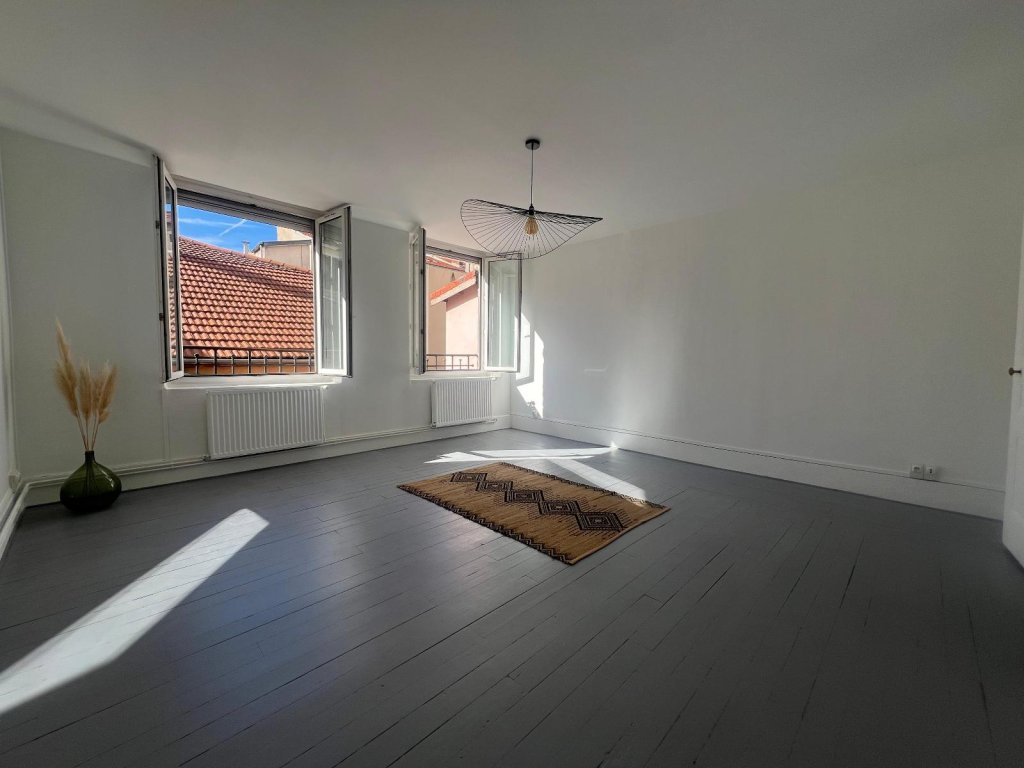 APPARTEMENT T2 A VENDRE - ST ETIENNE - 52 m2 - 55 000 &euro;
