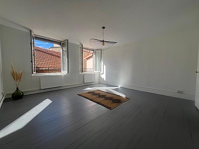 APPARTEMENT T2 A VENDRE - ST ETIENNE - 52 m2 - 55 000 &euro;