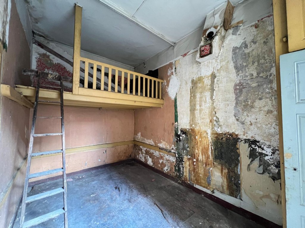 APPARTEMENT T2 A VENDRE - ST ETIENNE - 66.5 m2 - 36 000 &euro;