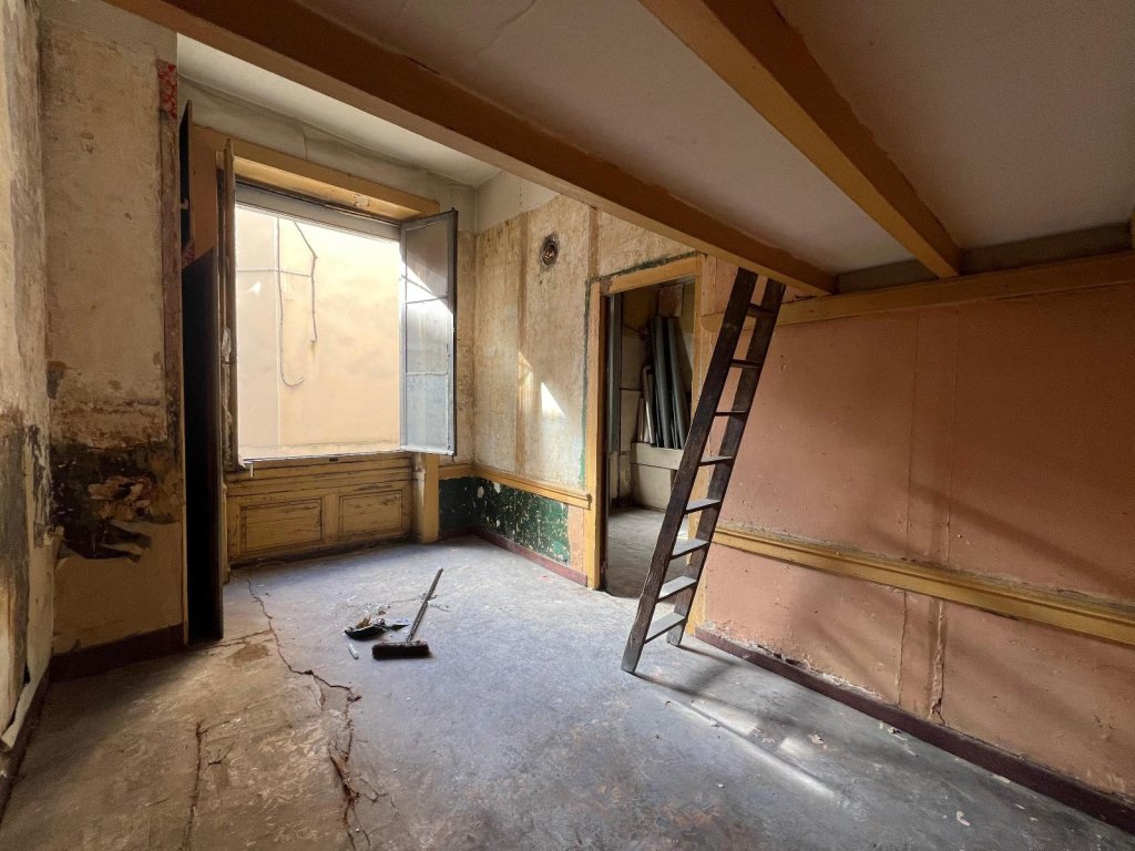 APPARTEMENT T2 A VENDRE - ST ETIENNE - 66.5 m2 - 36 000 &euro;