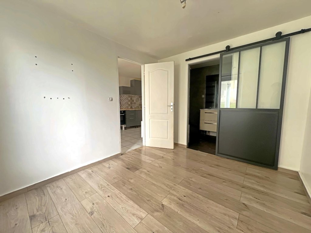 APPARTEMENT T2 A VENDRE - ST ETIENNE - 45 m2 - 39 000 &euro;