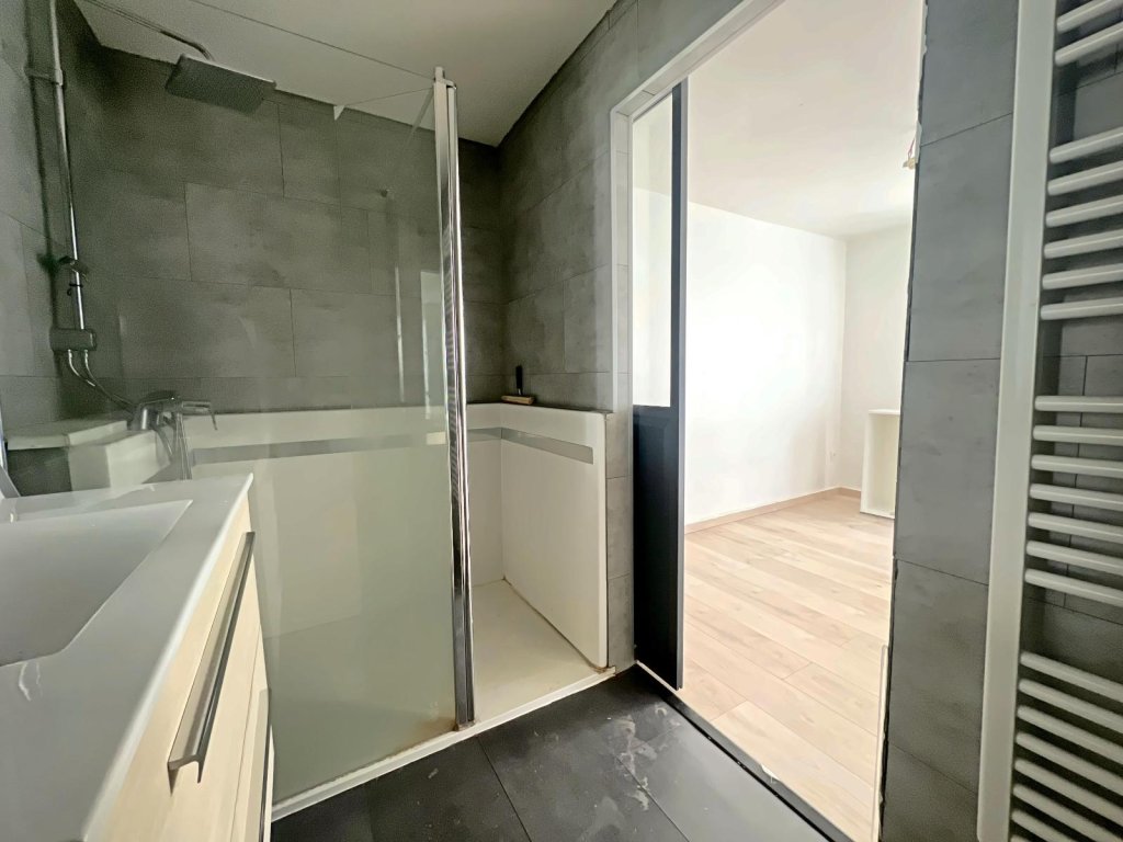 APPARTEMENT T2 A VENDRE - ST ETIENNE - 45 m2 - 39 000 &euro;