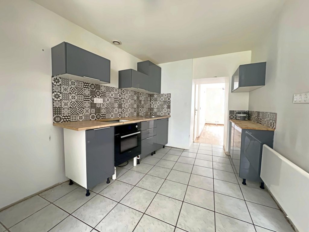 APPARTEMENT T2 A VENDRE - ST ETIENNE - 45 m2 - 39 000 &euro;