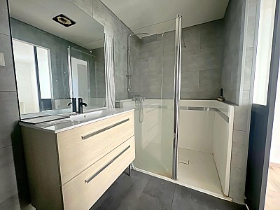 APPARTEMENT T2 A VENDRE - ST ETIENNE - 45 m2 - 39 000 &euro;