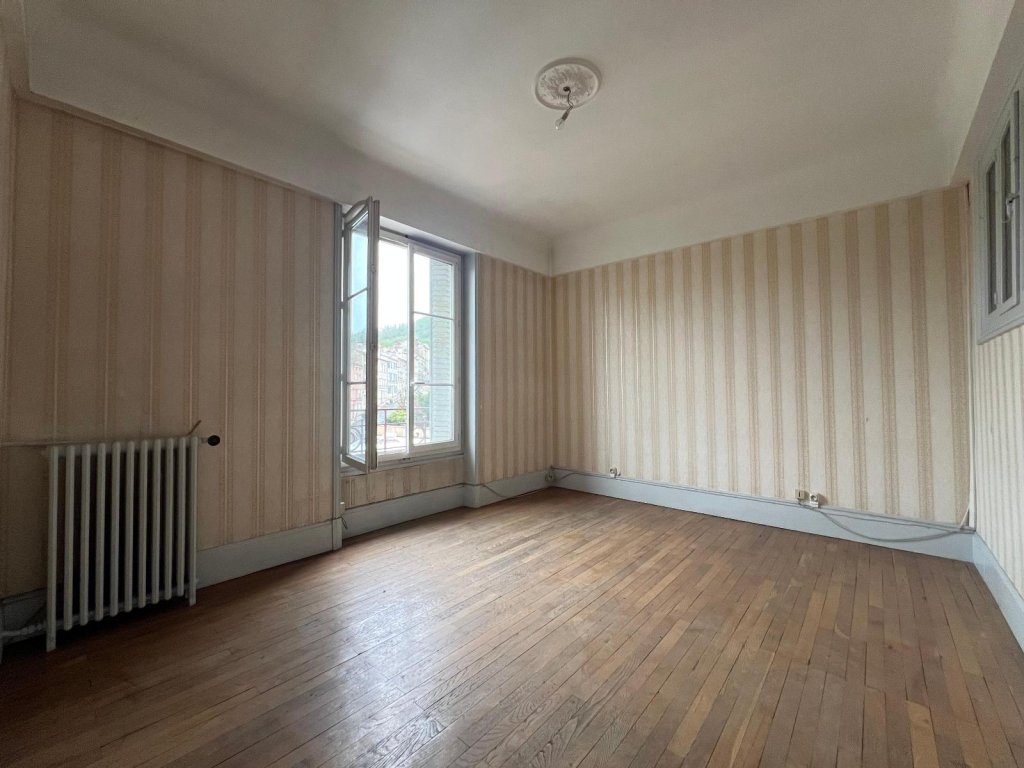 APPARTEMENT T2 A VENDRE - ST ETIENNE - 57 m2 - 45 000 &euro;
