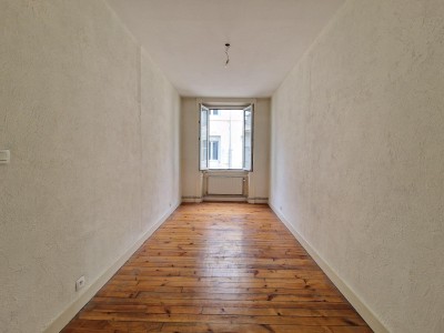 Appartement 4 pièces A LOUER - ST ETIENNE - 113 m2 - 890 &euro; charges comprises par mois