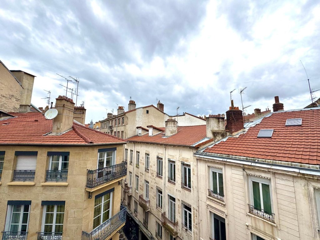 APPARTEMENT T3 A LOUER - ST ETIENNE - 60 m2 - 530 &euro; charges comprises par mois