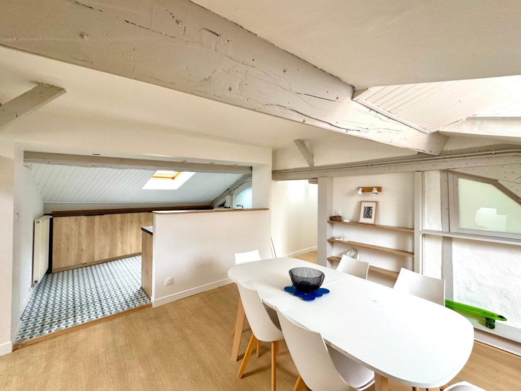 APPARTEMENT T3 A LOUER - ST ETIENNE - 60 m2 - 530 &euro; charges comprises par mois