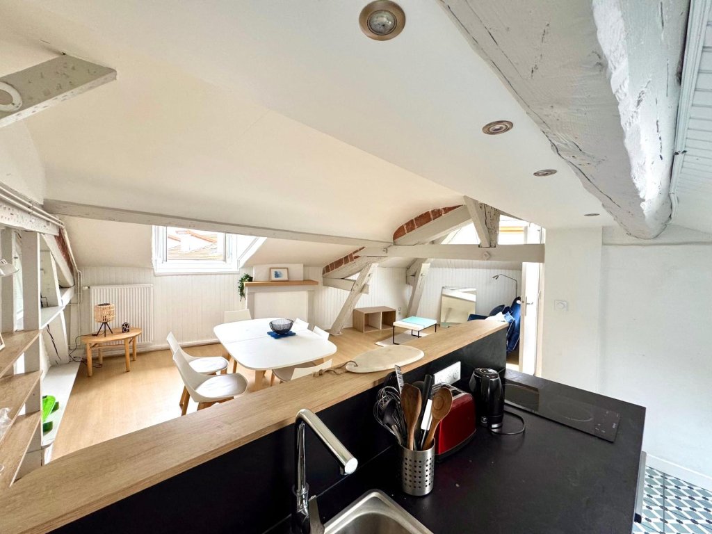 APPARTEMENT T3 A LOUER - ST ETIENNE - 60 m2 - 530 &euro; charges comprises par mois