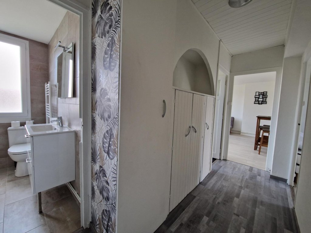 APPARTEMENT T3 A LOUER - ST ETIENNE - 52.69 m2 - 550 &euro; charges comprises par mois