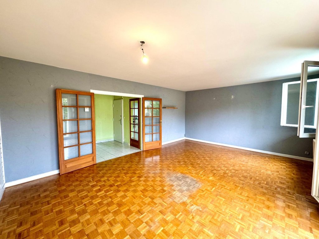APPARTEMENT T3 A LOUER - ST ETIENNE - 76.86 m2 - 650 &euro; charges comprises par mois
